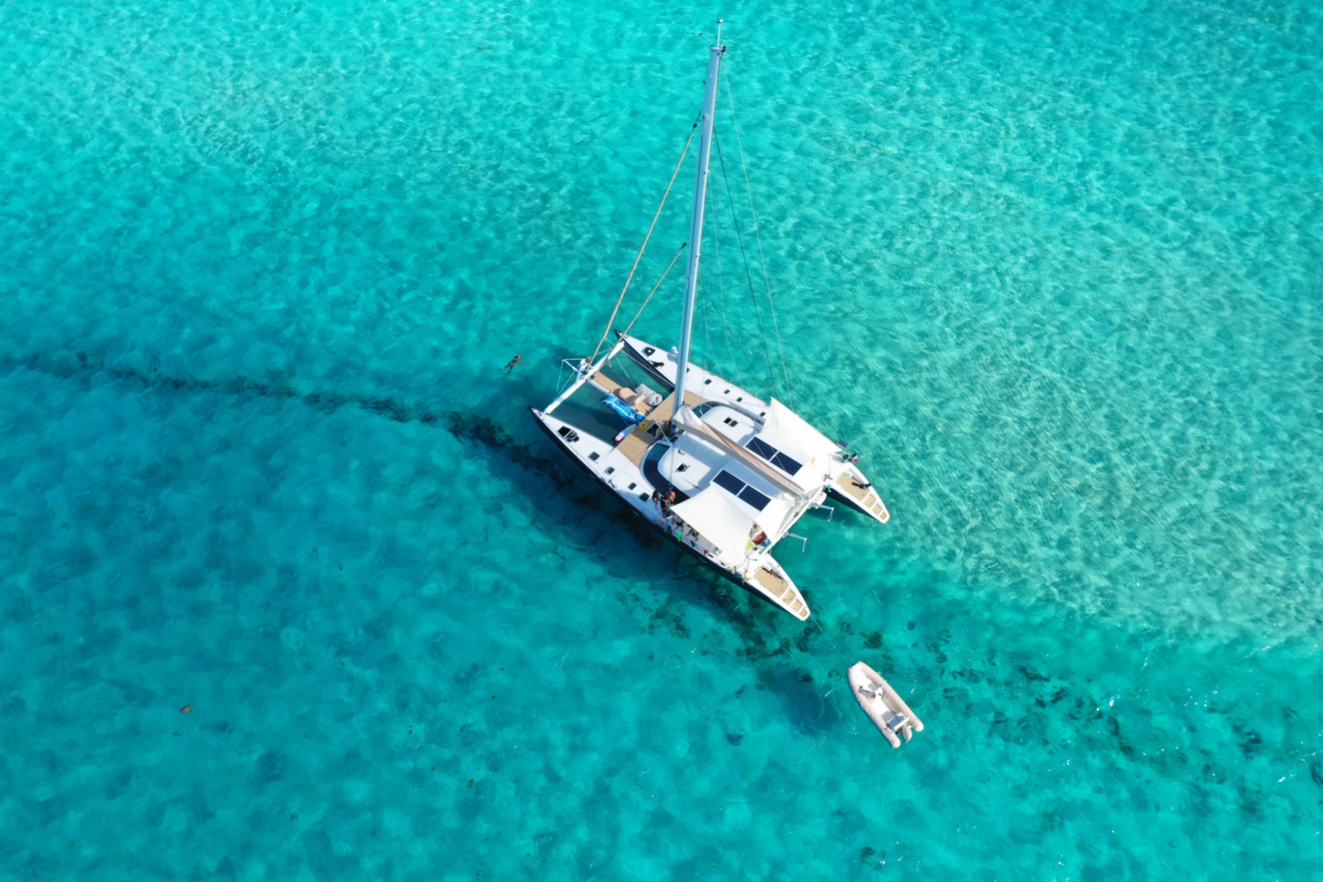LA_PERLA_ANCHOR2.jpg