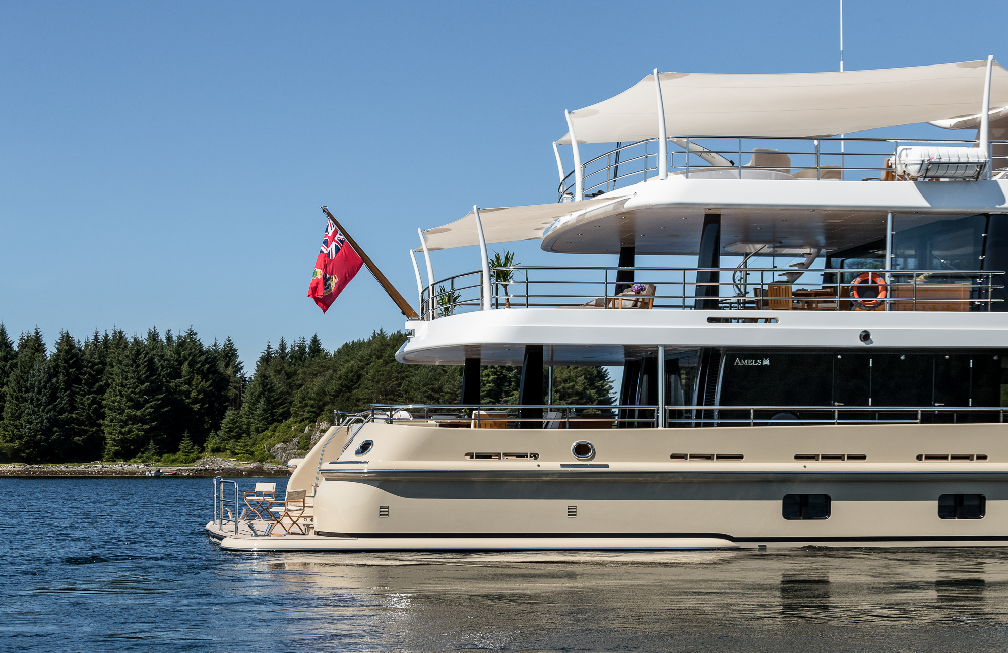 LILI - Exterior detail.jpg