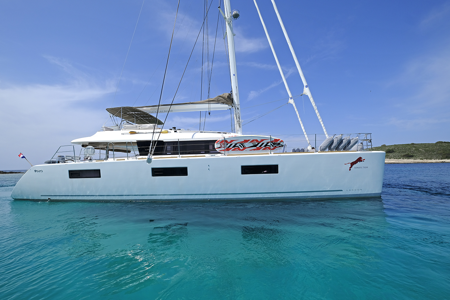 Lagoon 620 ADRIATIC TIGER - 04.jpg