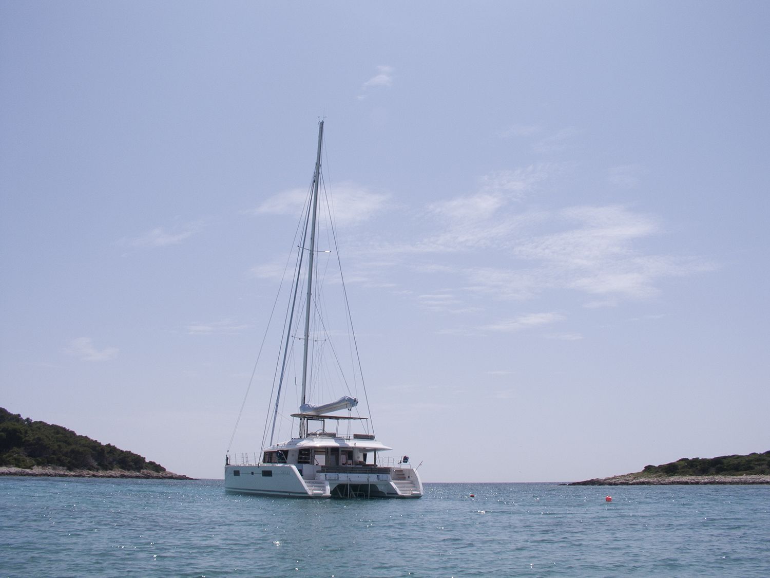 Lagoon sailing yacht EAGLE OF NORWAY - Stern view.jpg