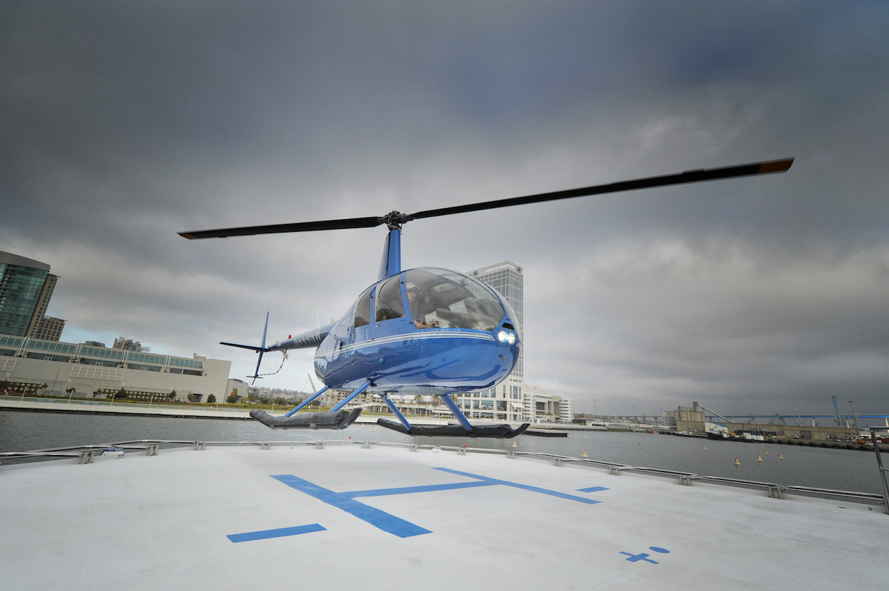Leight Star - helicopter landin 60.jpg