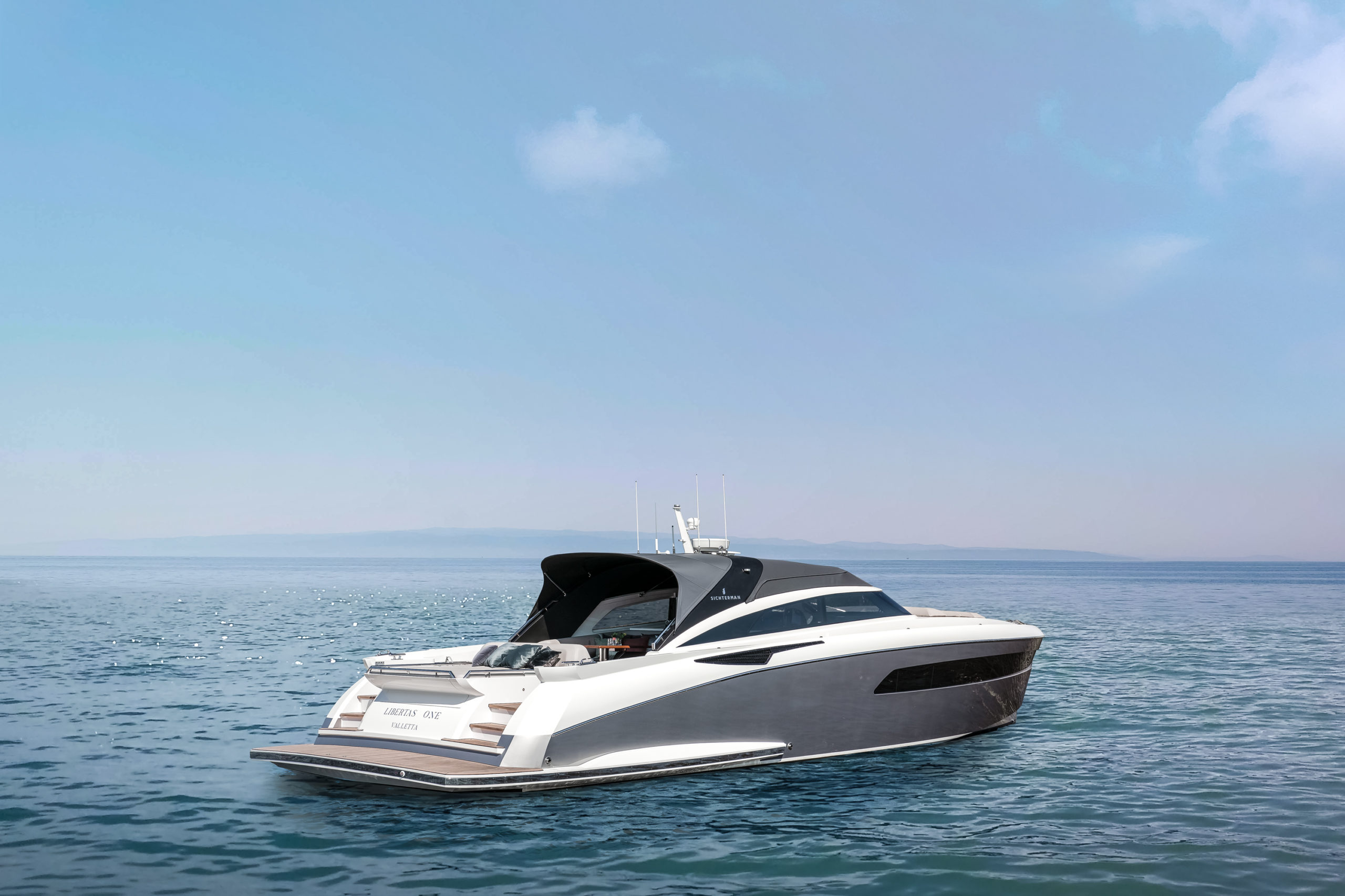 Libertas One yacht.jpg