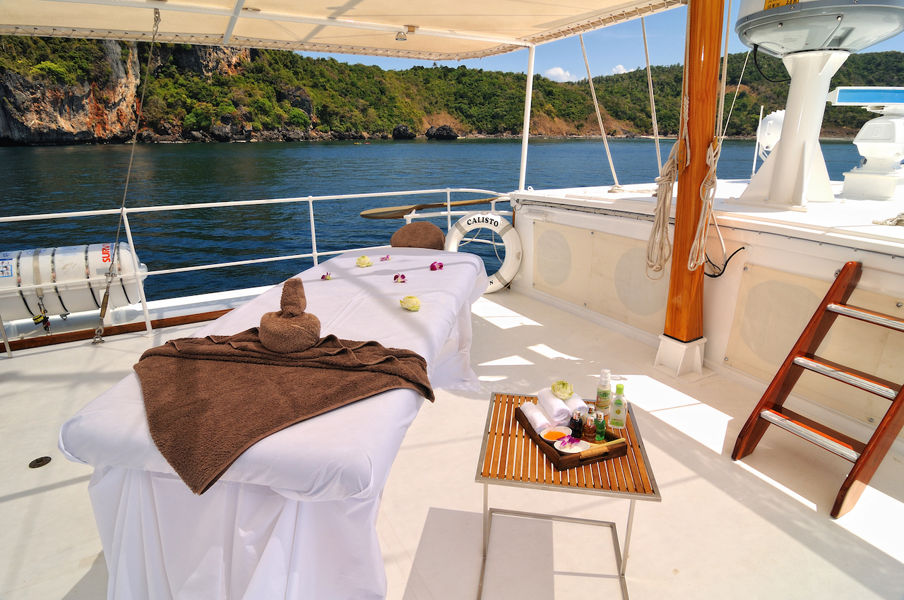 Life aboard - massage 00001.jpg