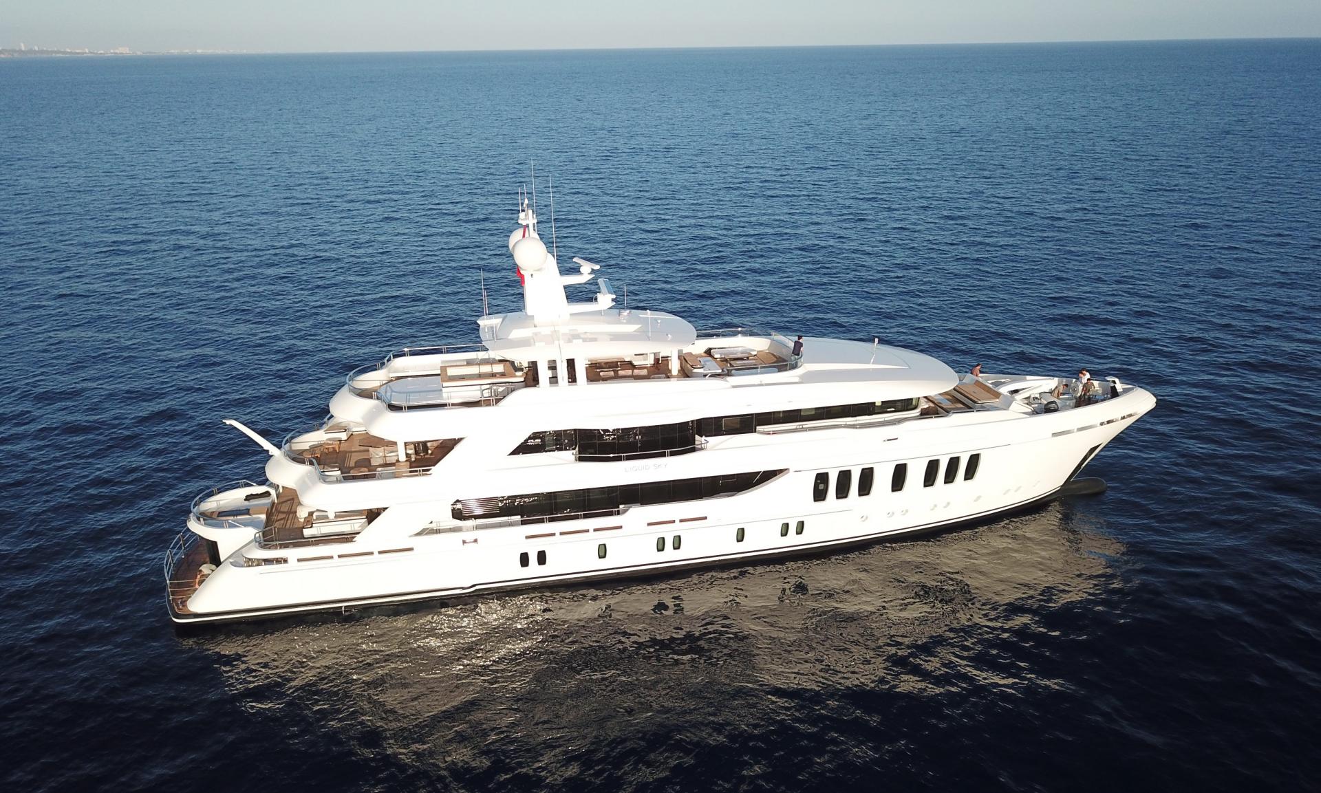 Liquid-Sky-CMB-yacht-profile.jpg
