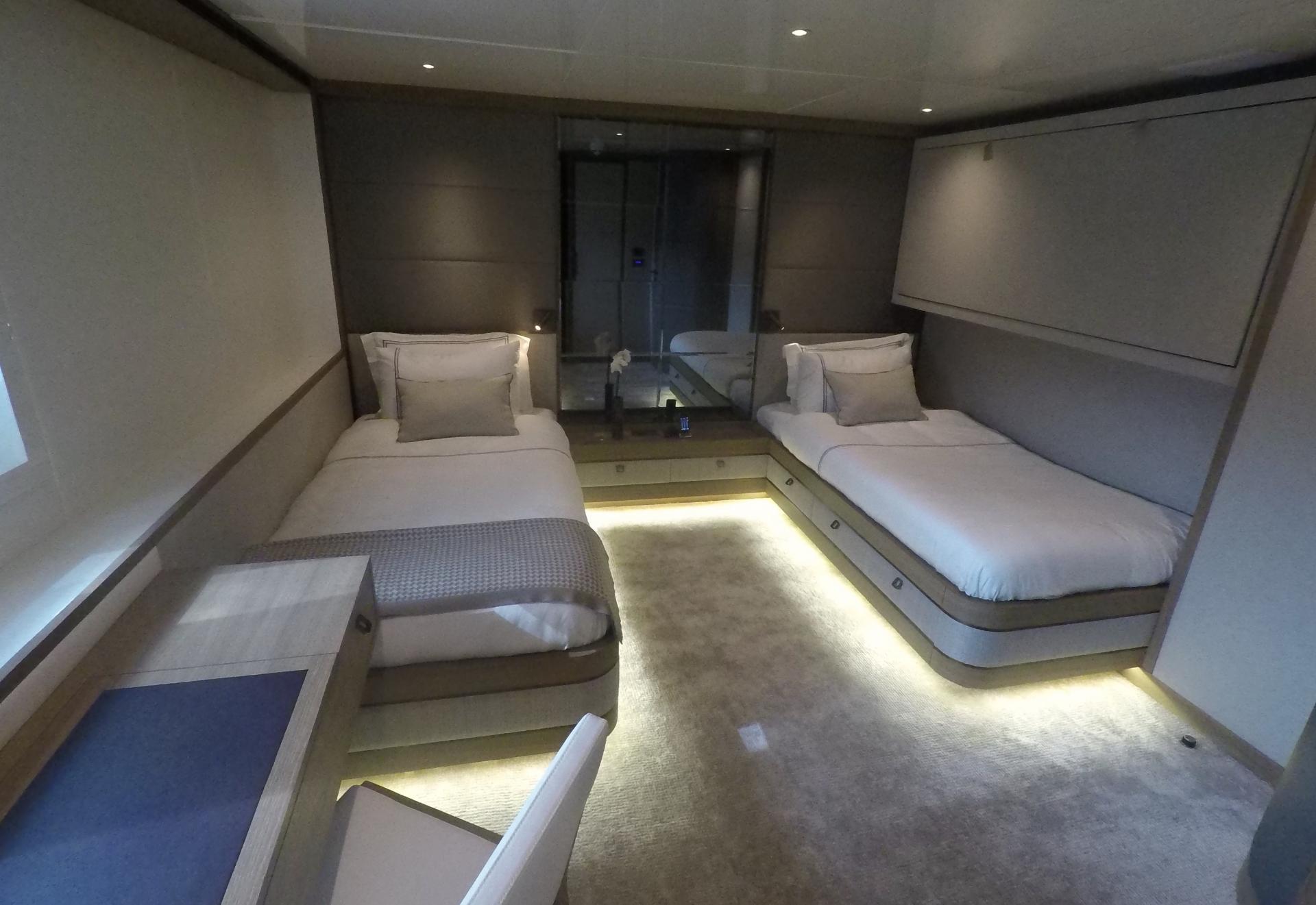 Liquid-Sky-yacht-Twin2.jpg