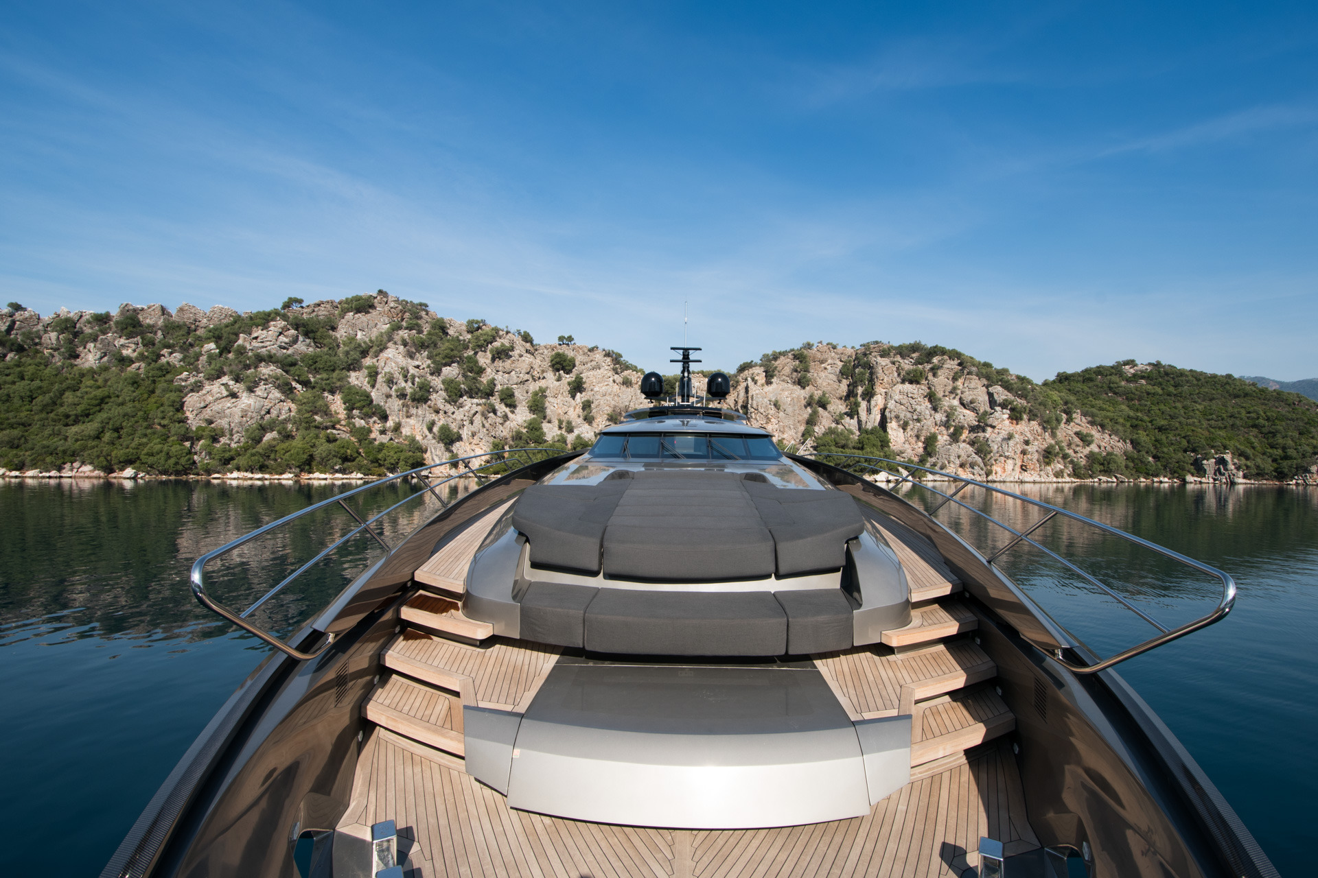 Looking aft from the bow.jpg