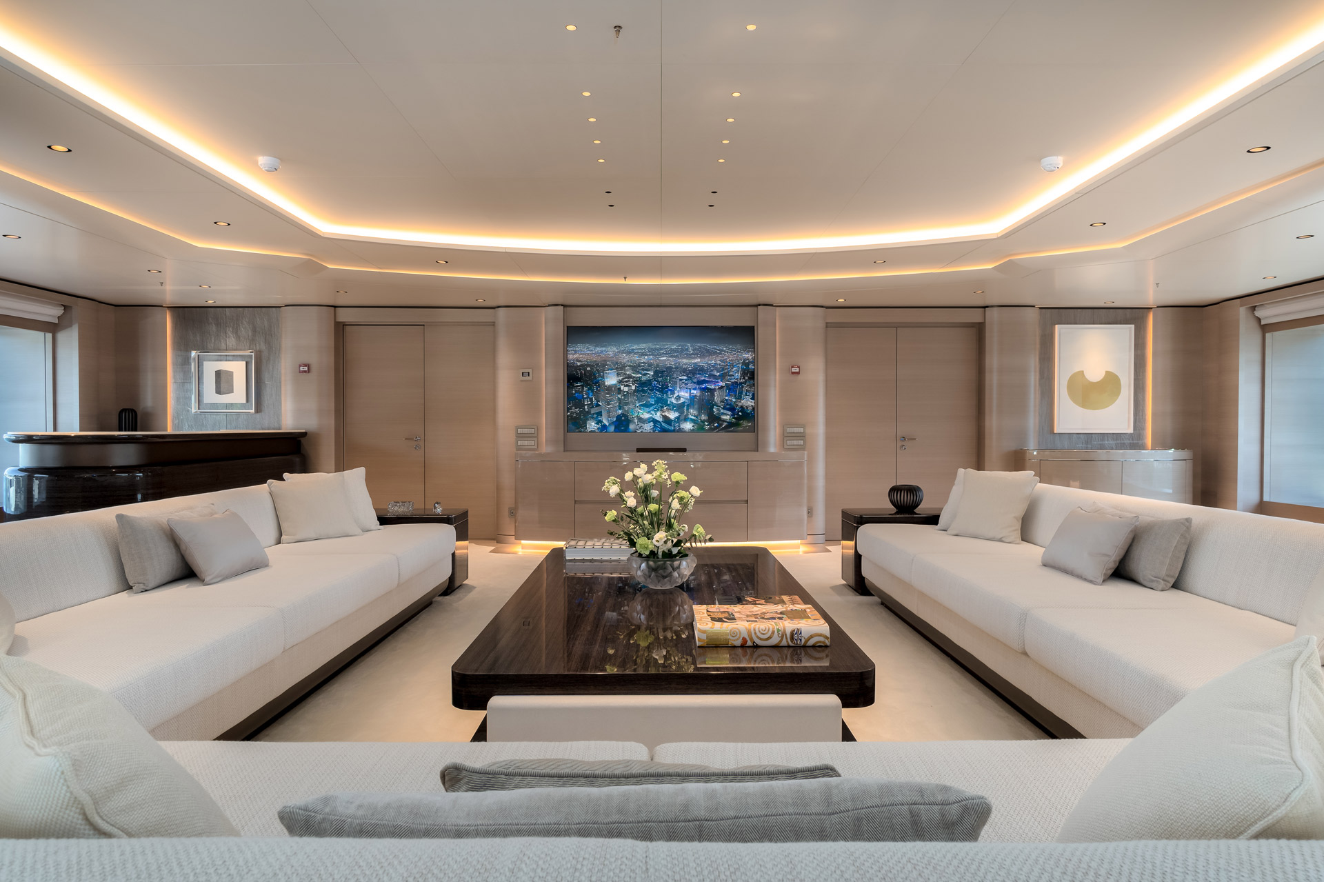 Lounge 3.jpg