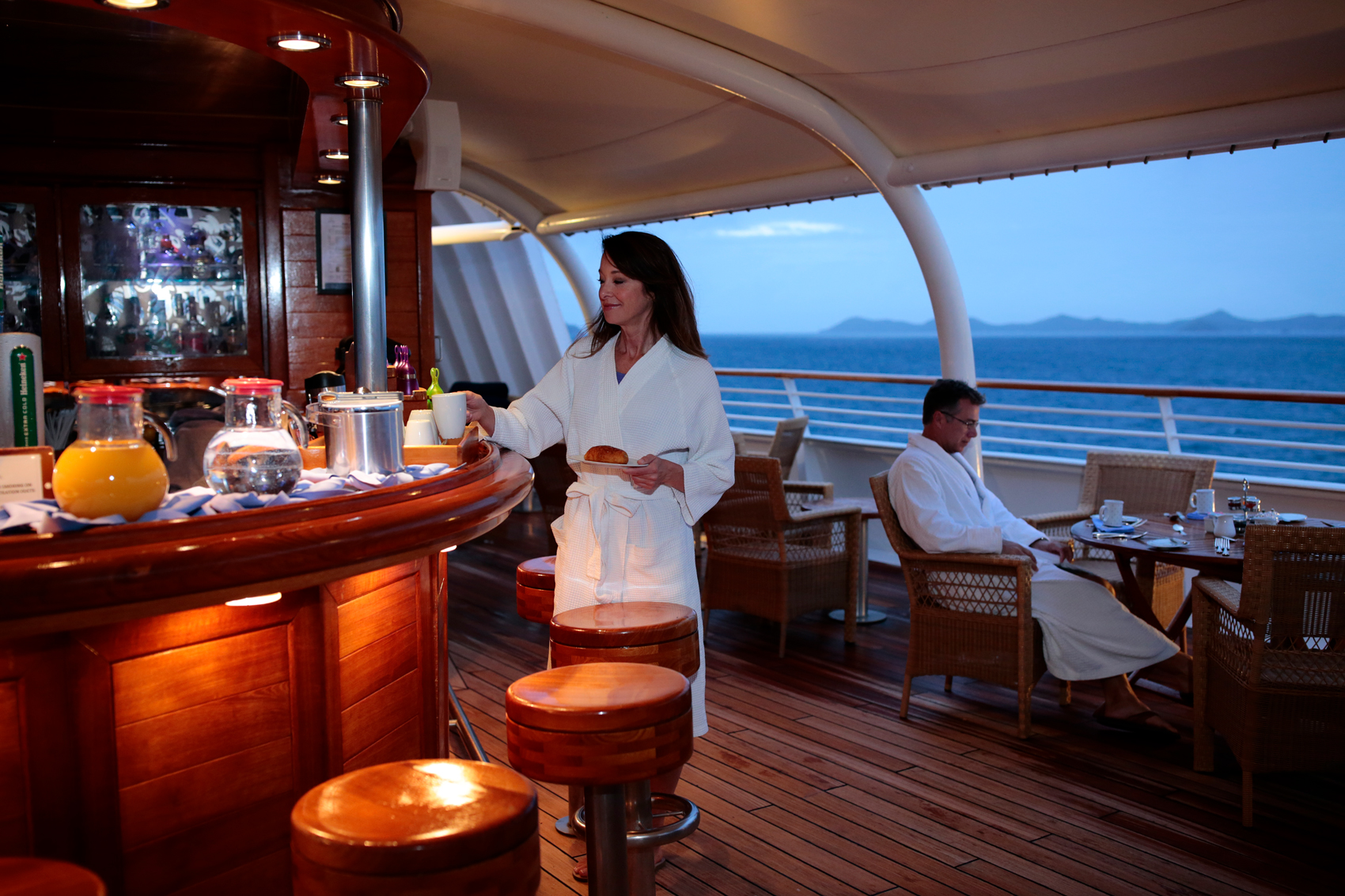 Luxury Crusie Yacht SEA DREAM  5.jpg