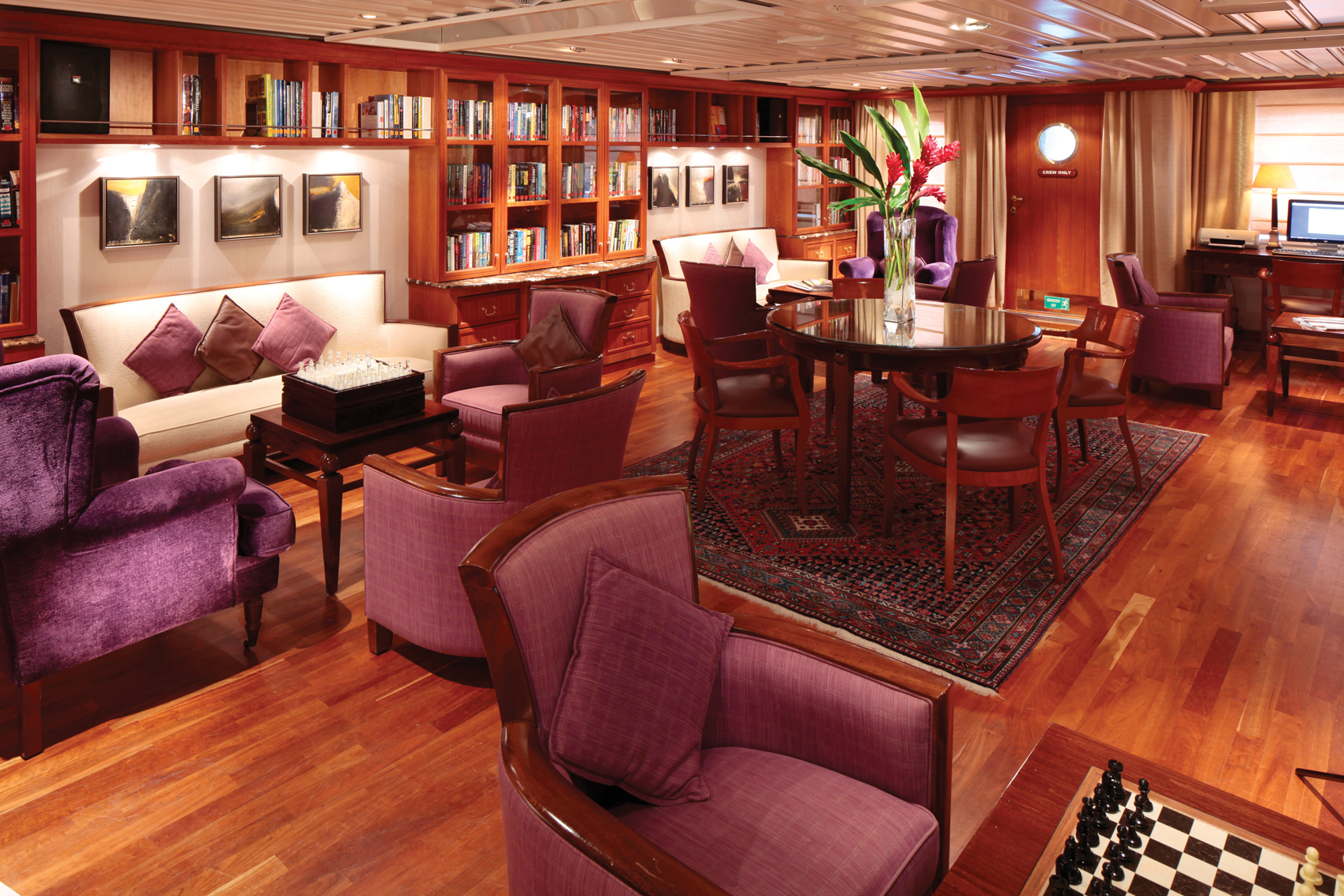 Luxury Crusie Yacht SEA DREAM - Lounge.jpg