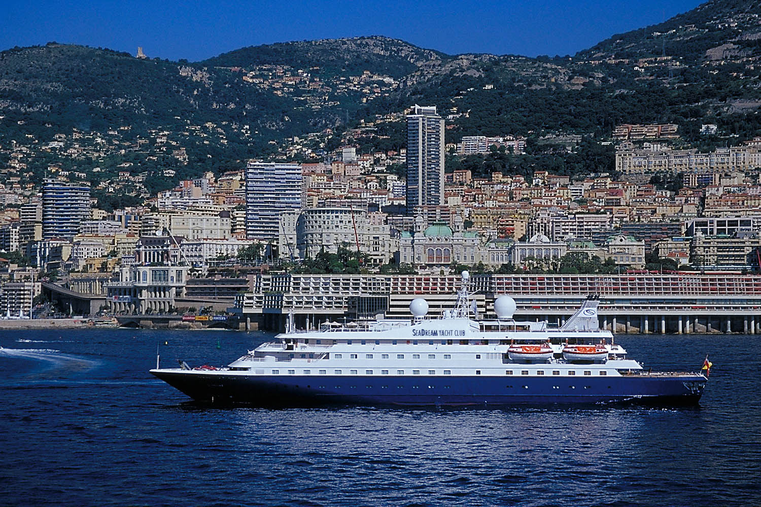 Luxury Crusie Yacht SEA DREAM - monaco.jpg