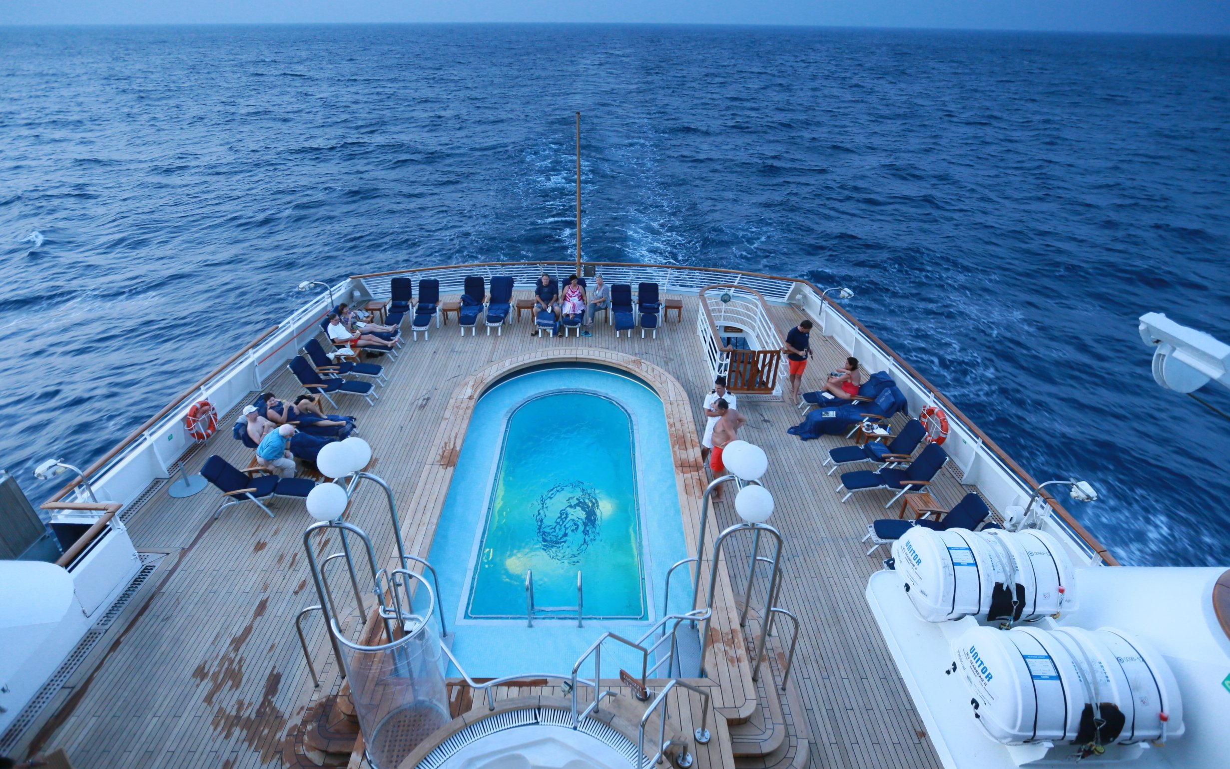 Luxury Crusie Yacht SEA DREAM - the pool.jpg