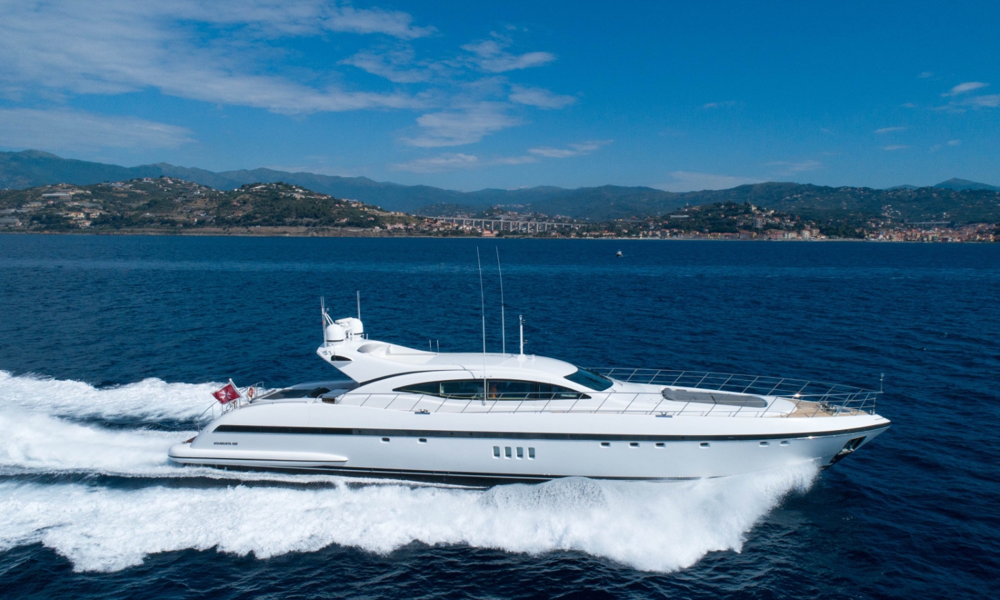Luxury Superyacht 1K.jpg