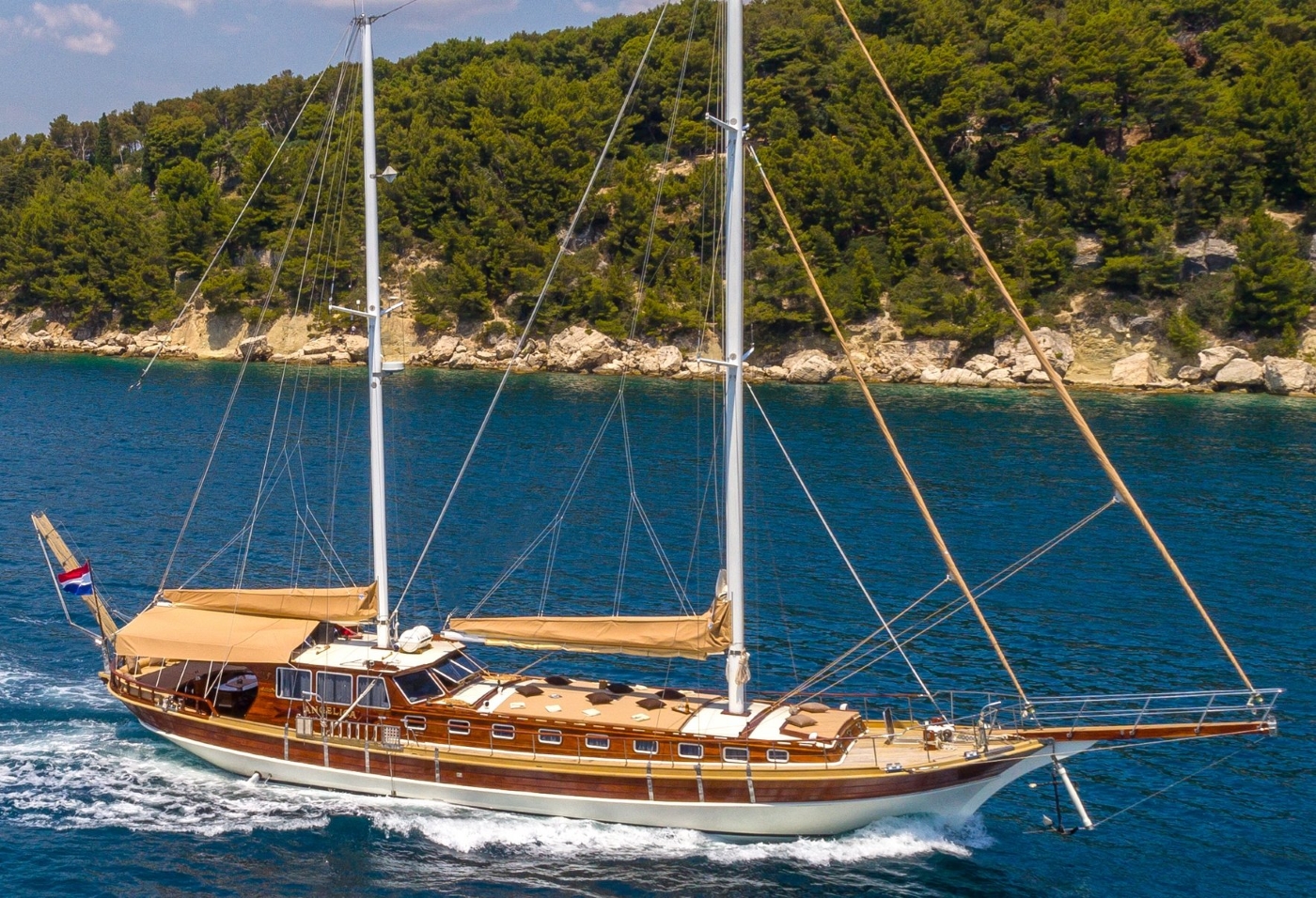 Luxury Superyacht ANGELICA.jpg