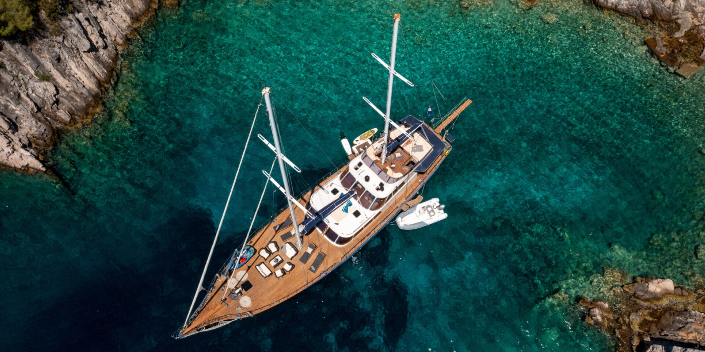 Luxury Superyacht Alba .jpg
