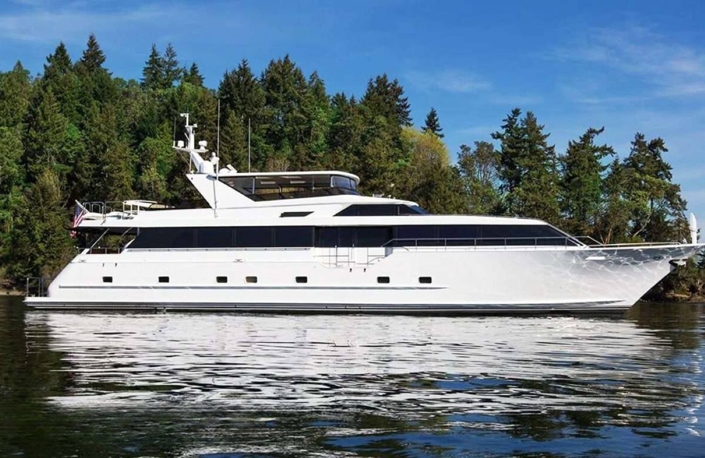 Luxury Superyacht BLACKWOOD.jpg