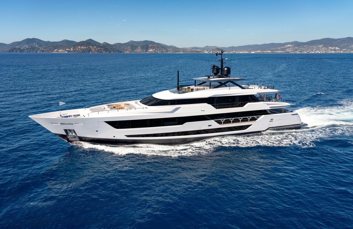 Luxury Superyacht CANOE CANOE.jpg