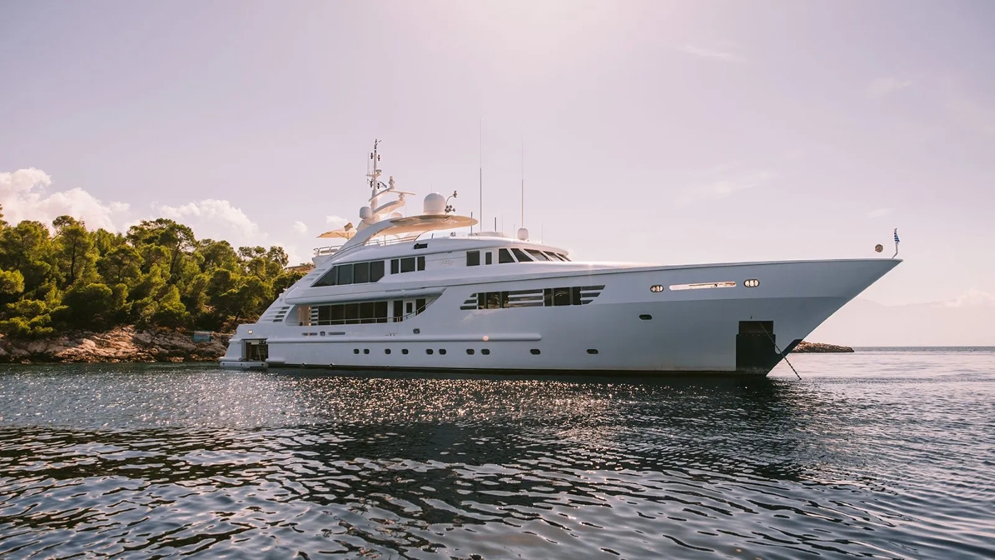 Luxury Superyacht OASIS.jpg