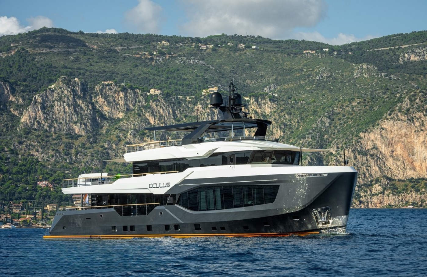 Luxury Superyacht OCULUS.jpg