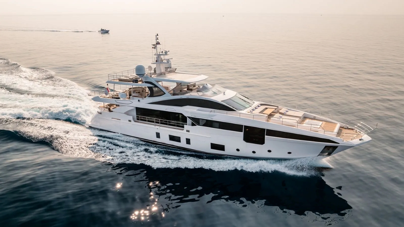 Luxury Superyacht OWO.jpg