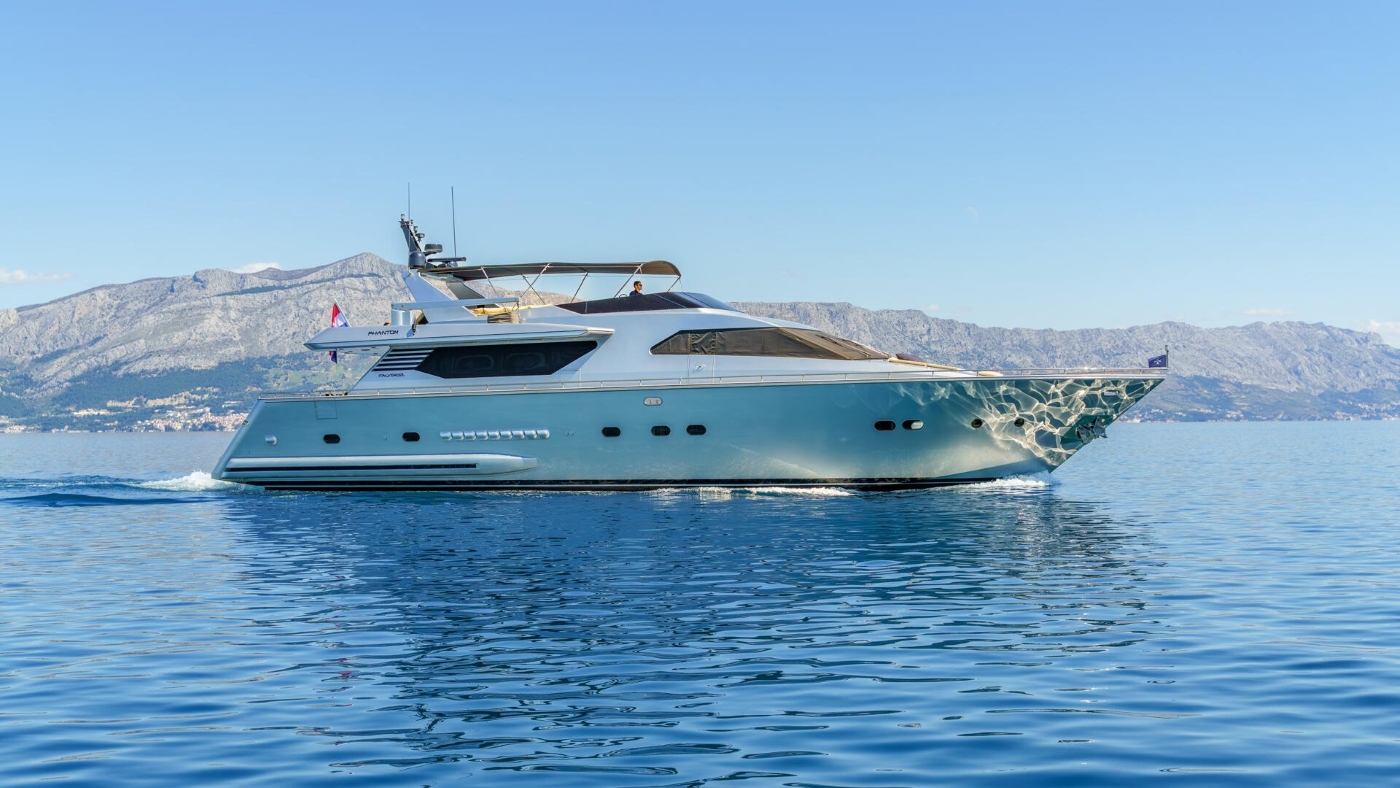 Luxury Superyacht PHANTOM.jpg