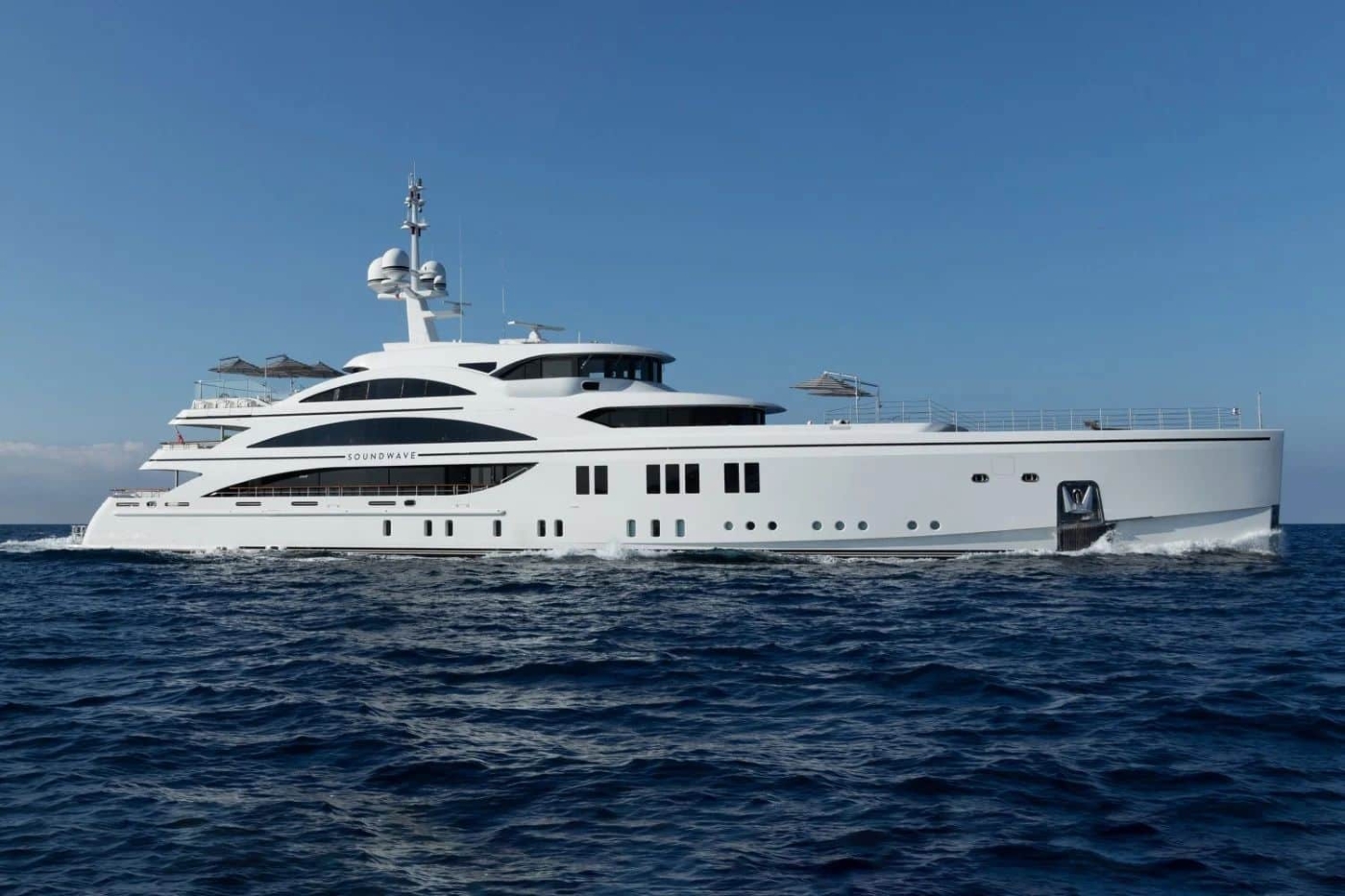 Luxury Superyacht SOUNDWAVE.jpg