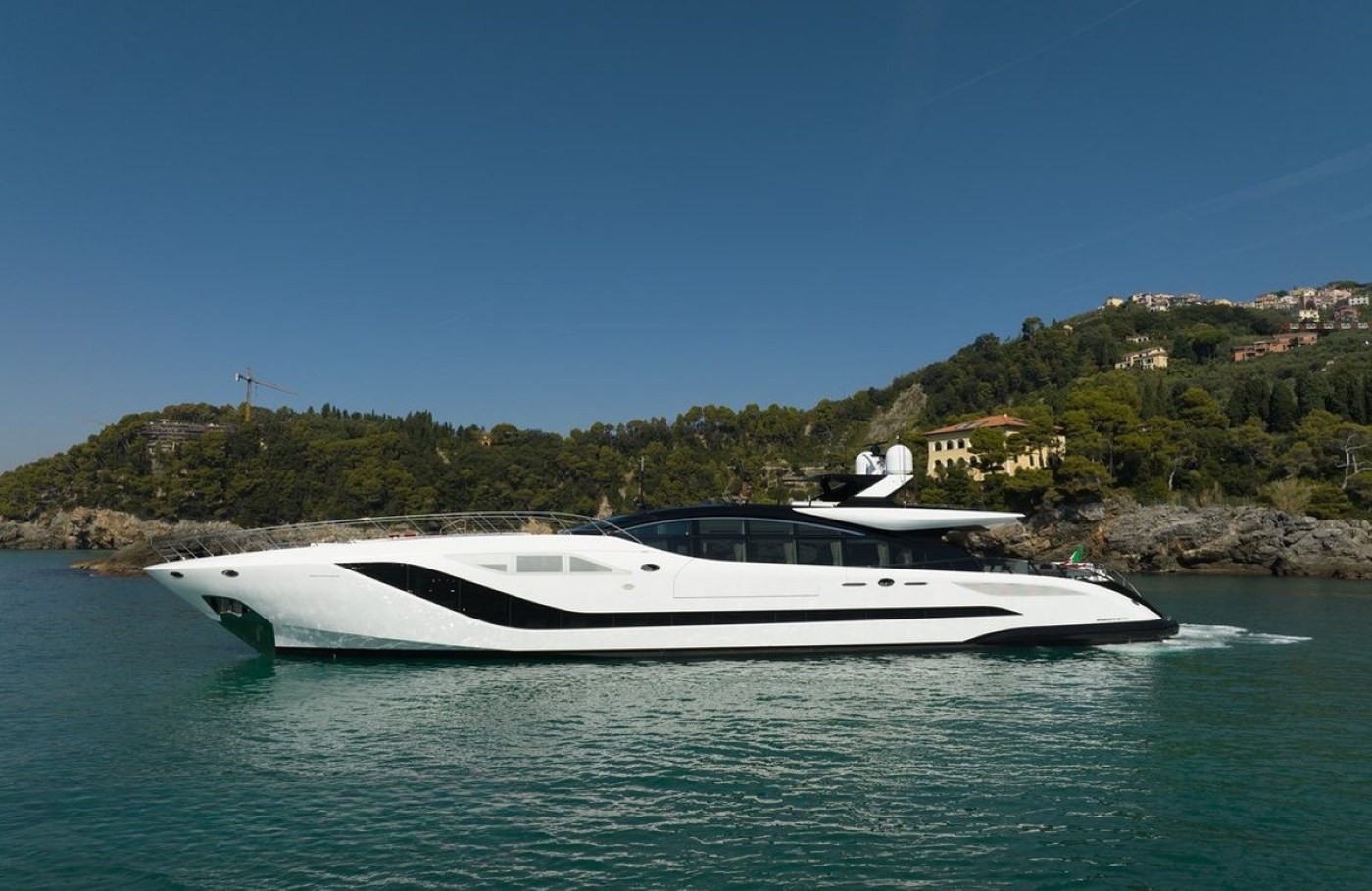 Luxury Superyacht n1.jpg