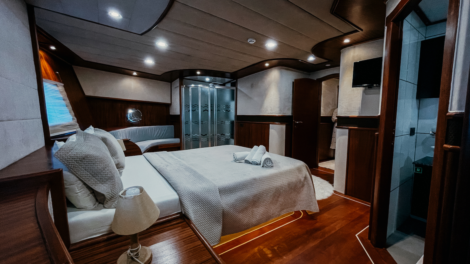 Luxury accommodation fo guests.jpg