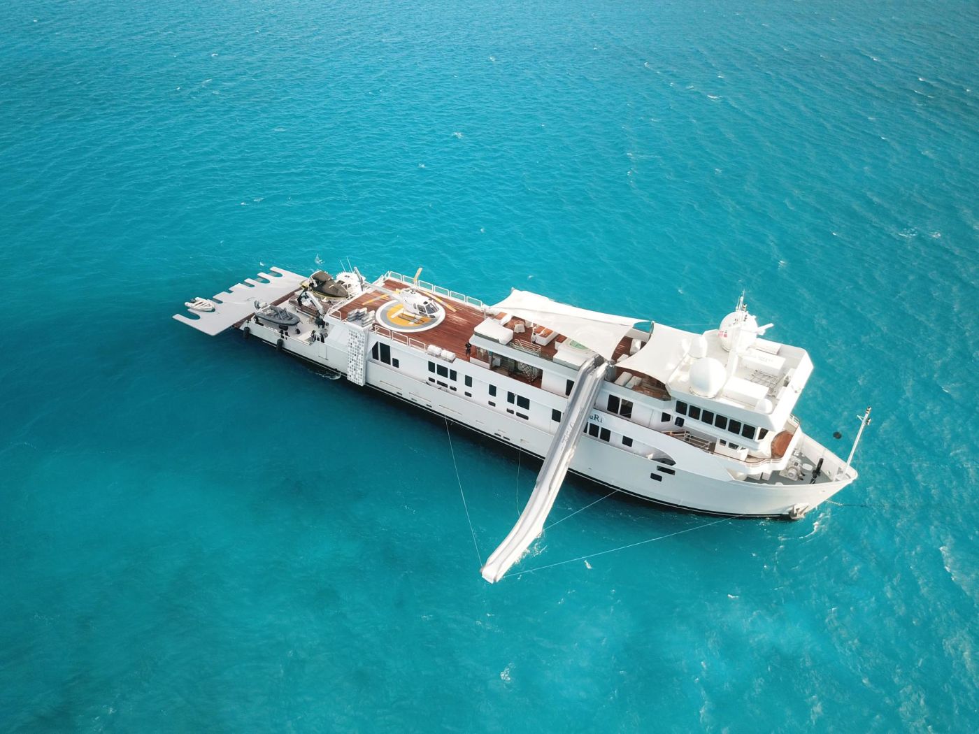 Luxury superyacht SuRi.jpg