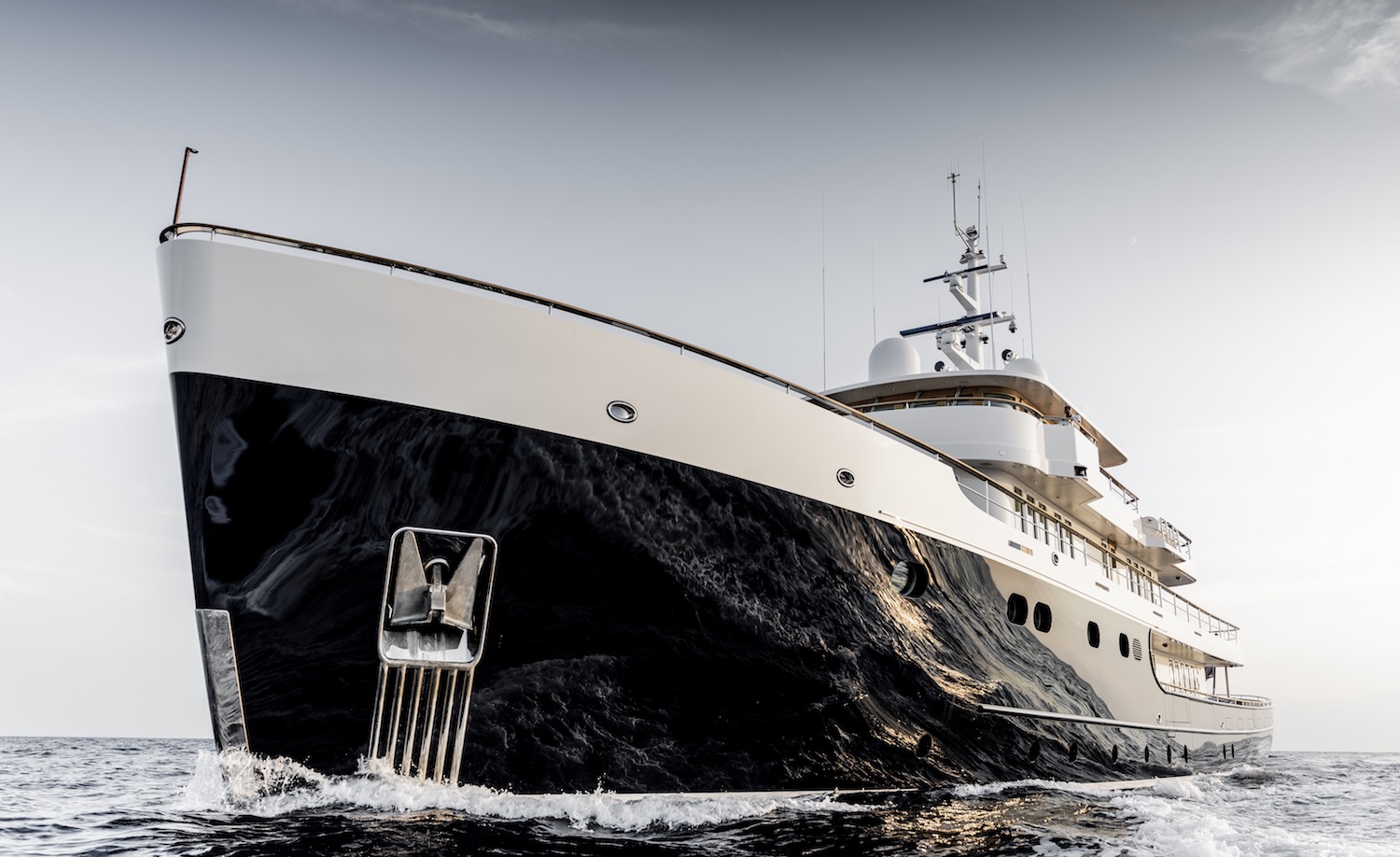 Luxury yacht BLUE II ©Guillaume Plisson for Turquoise Yachts.jpg