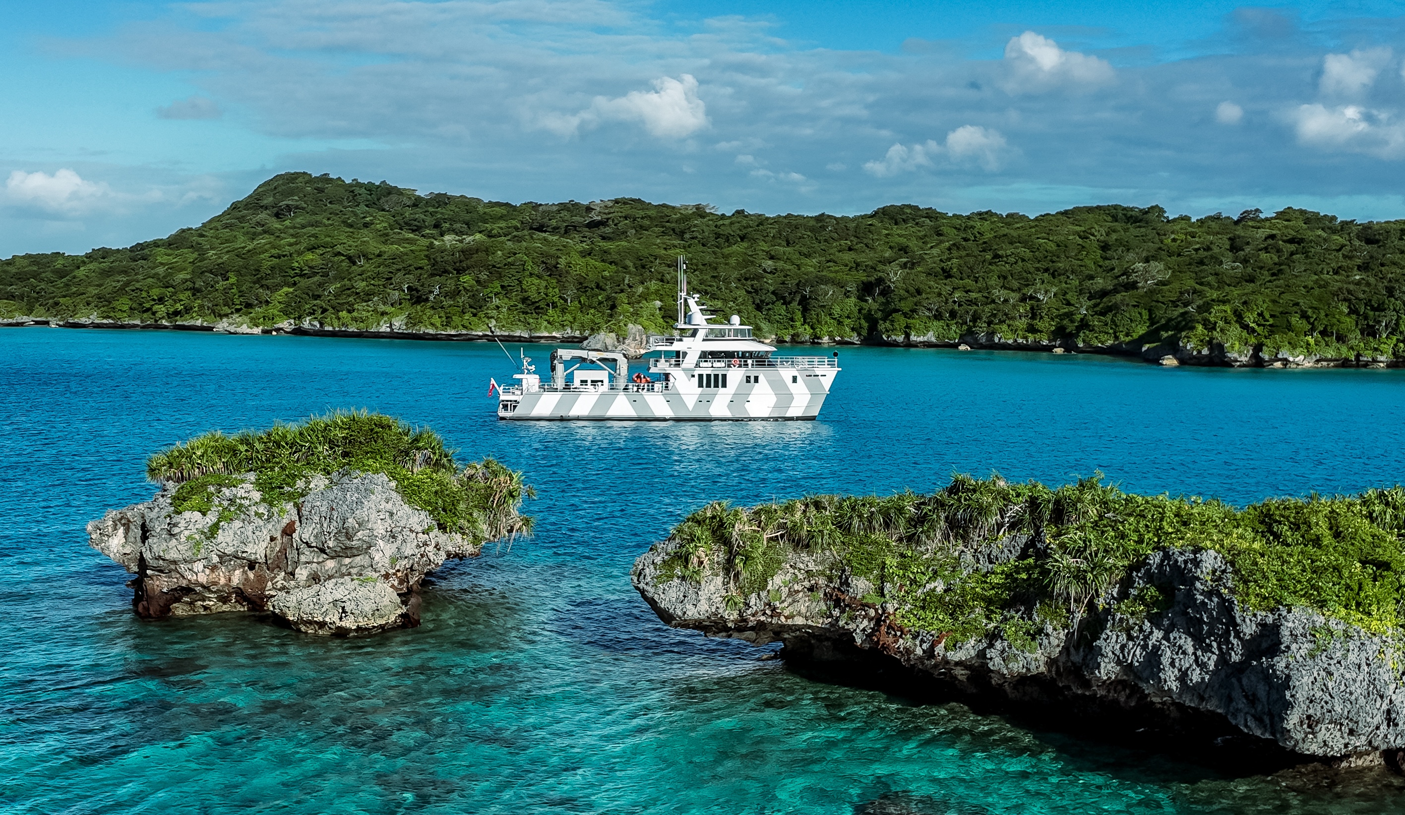 Luxury yacht THE BEAST.jpg