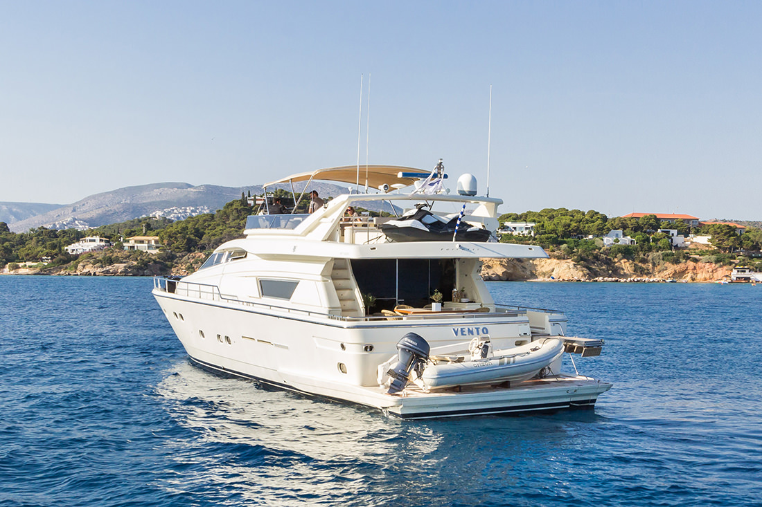 Luxury yacht Vento.jpg