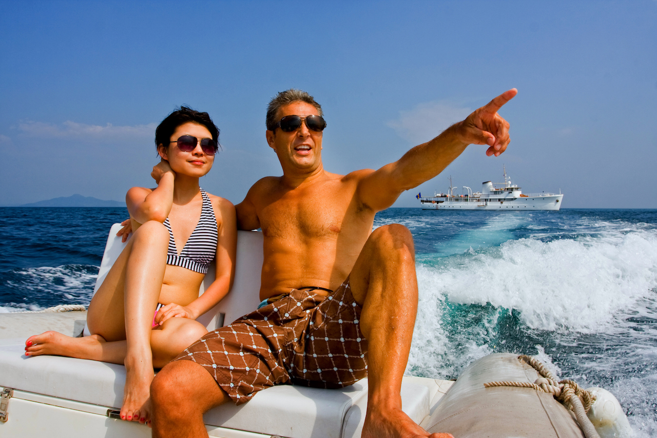 Luxury yacht charter with family and friends  00004.jpg