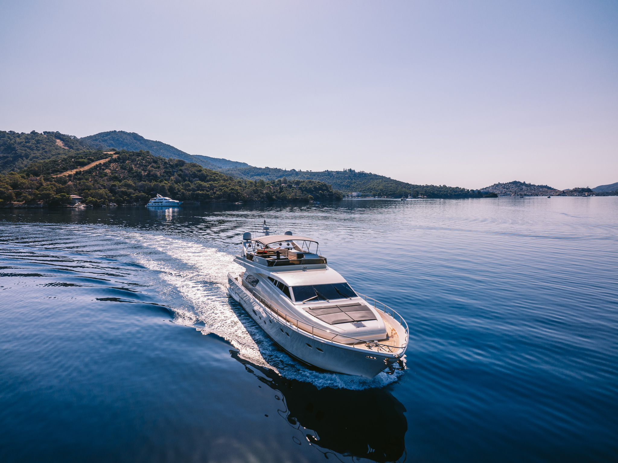 Luxuy charter yacht OXYGEN 8.jpg