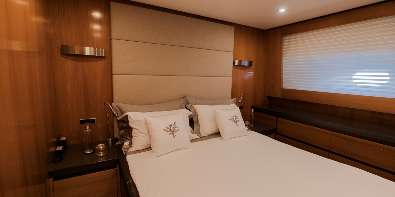 MASTER STATEROOM 02.jpg