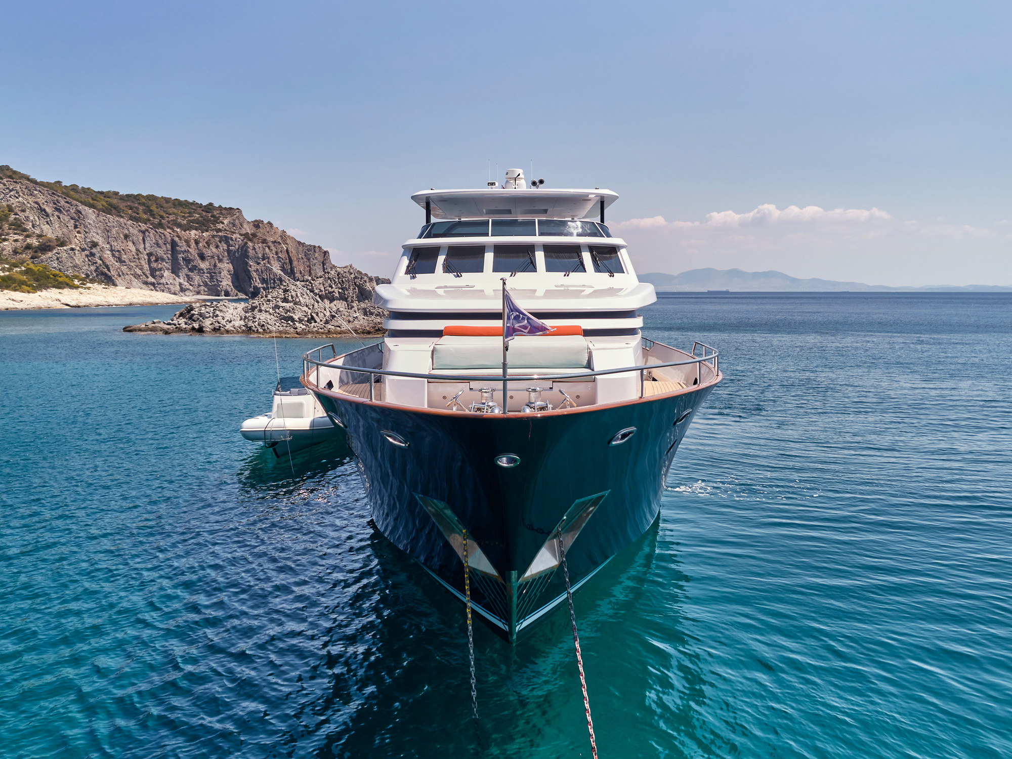 MIA ZOI bow view.jpg