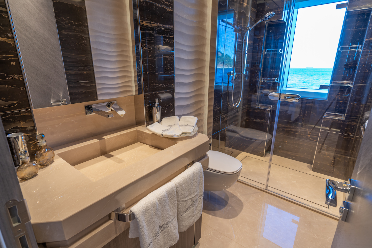 Main Deck Guest Cabin's Bahtroom.jpg