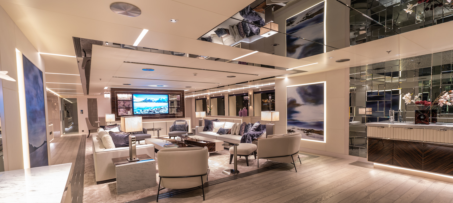 Main Deck Saloon (2).jpg