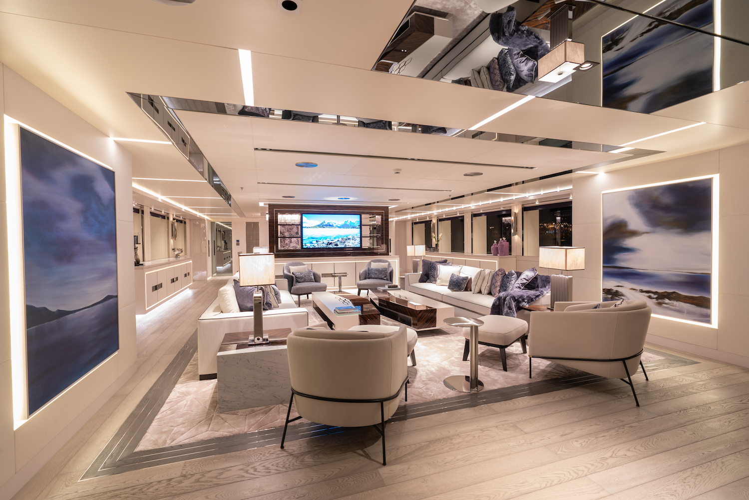 Main Deck Saloon (8).jpg
