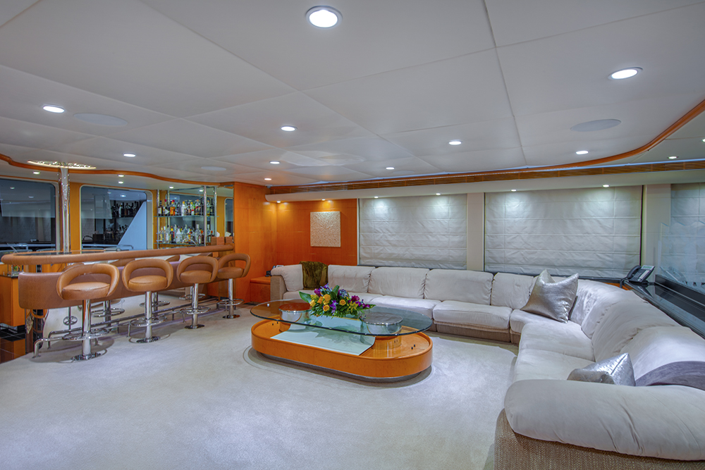 Main Salon1 island heiress.jpg
