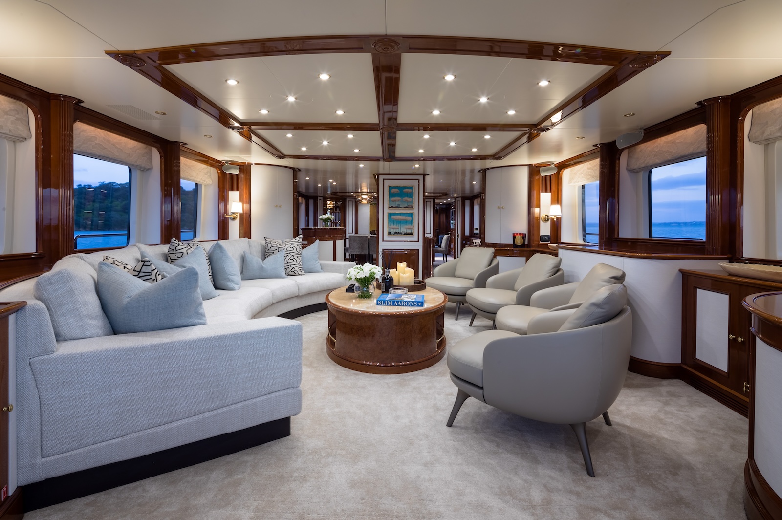 Main saloon - Photo Jeff Brown.jpg
