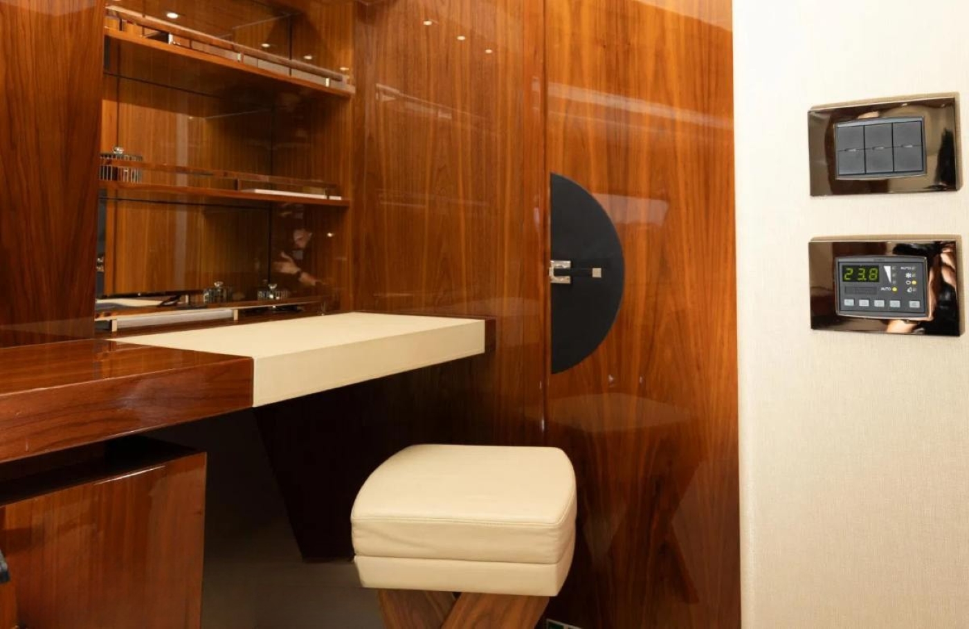 Masster Bathroom .jpg