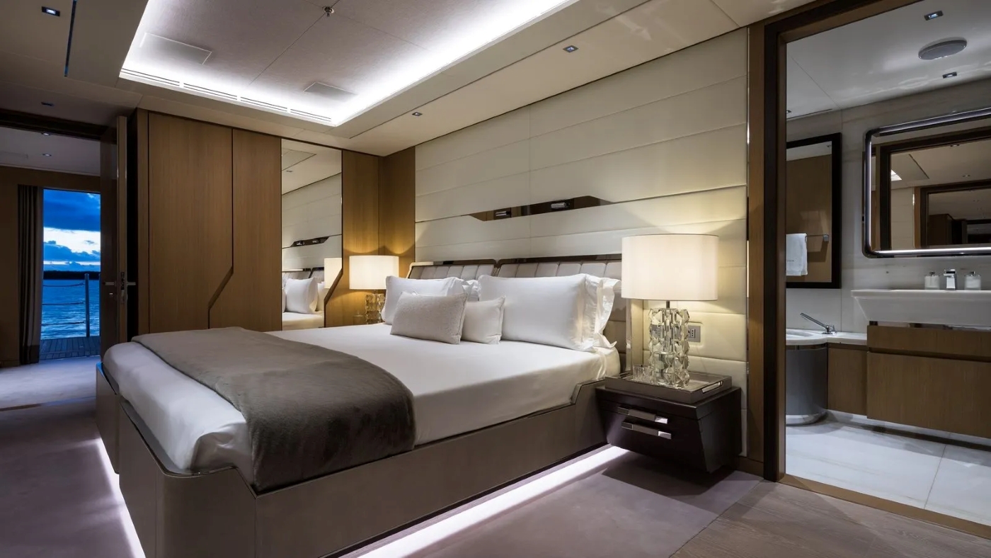 Master Stateroom 02.jpg
