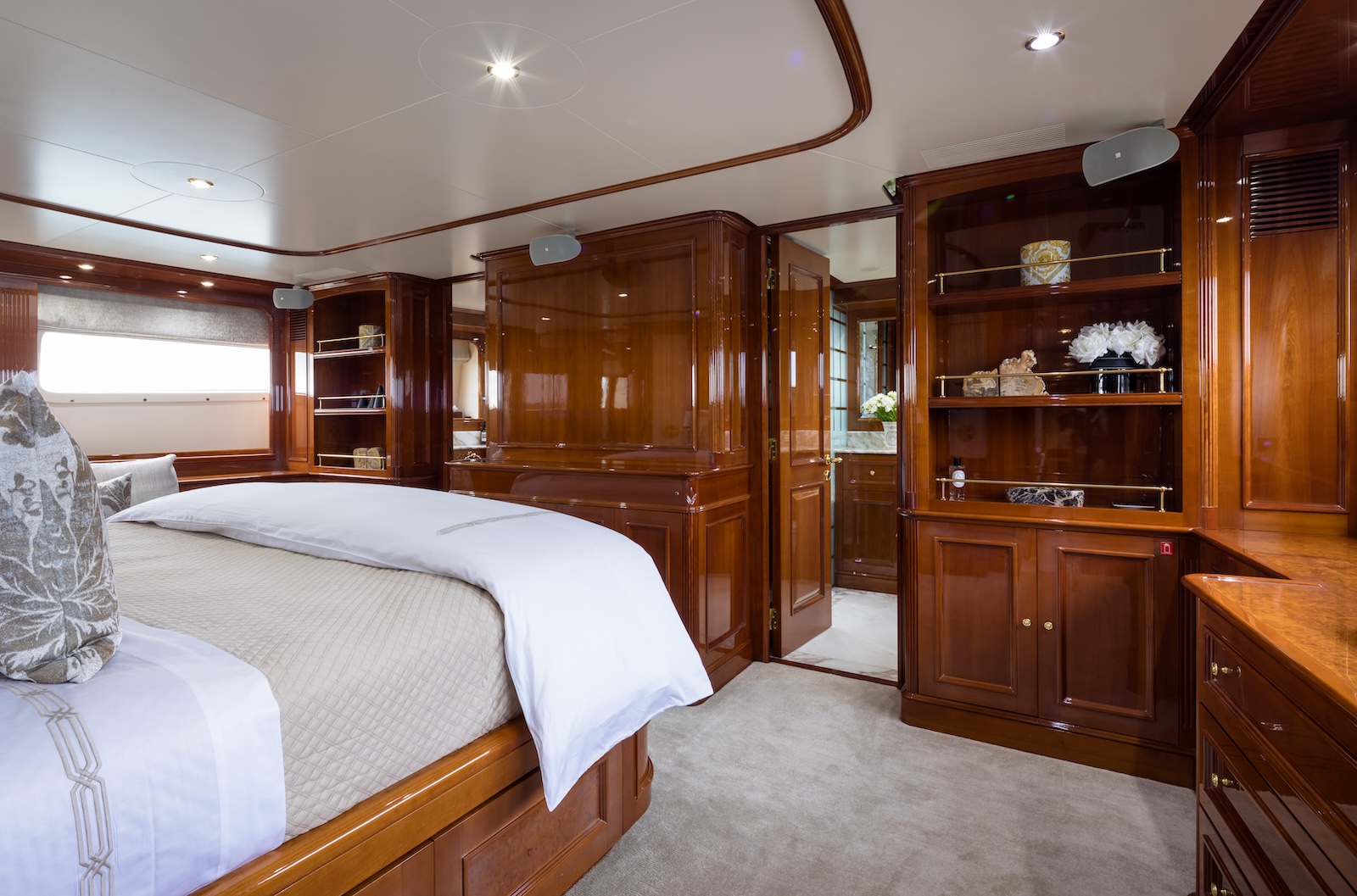 Master suite  - Photo Jeff Brown.jpg