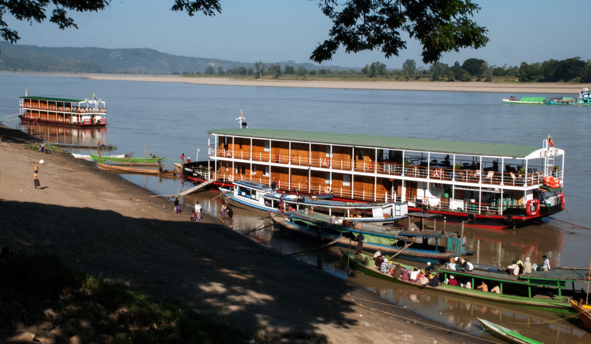 Moored with long boats.jpg