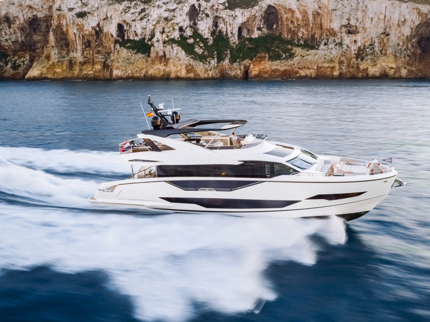 Motor Yacht 1 LORENA.jpg