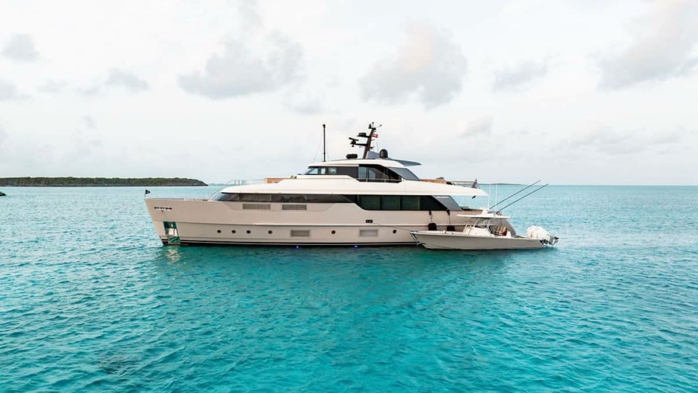 Motor Yacht ADIOS.jpg