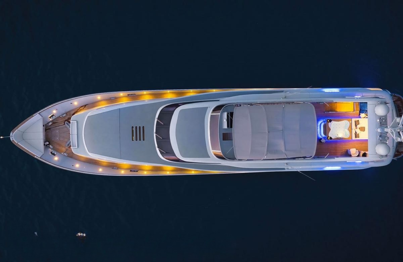 Motor Yacht ANAVI.jpg