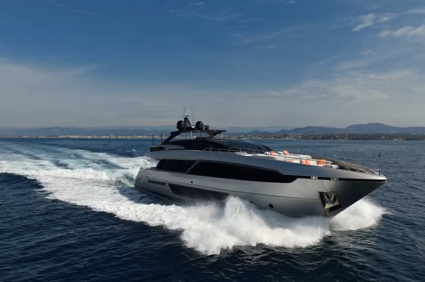 Motor Yacht BASILIC.jpg