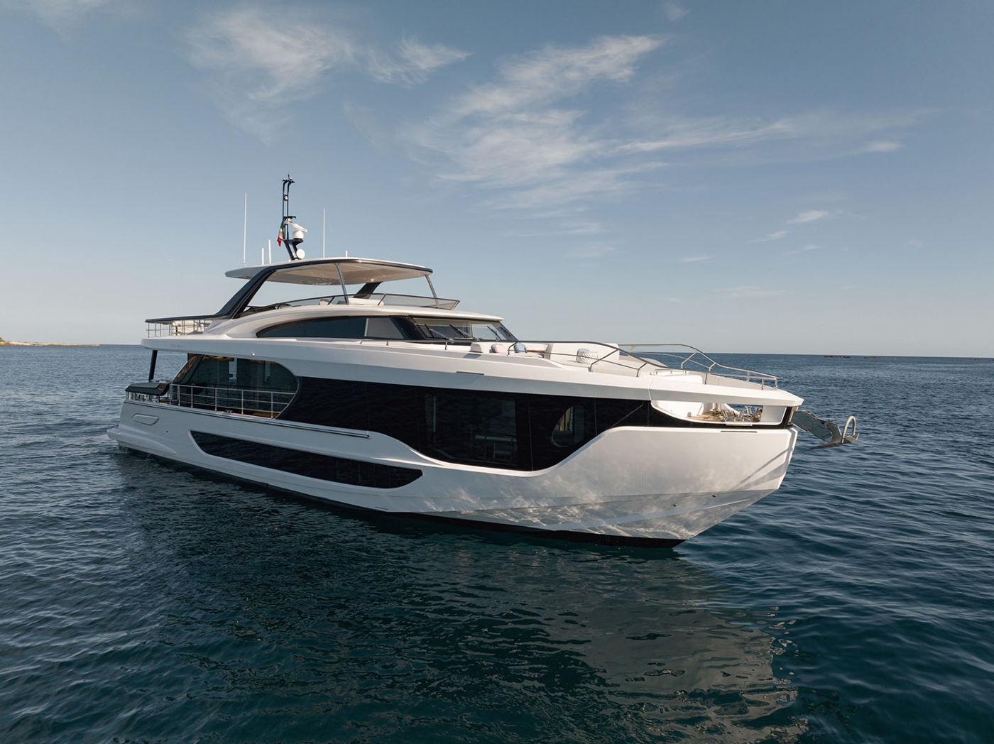Motor Yacht BK.jpg