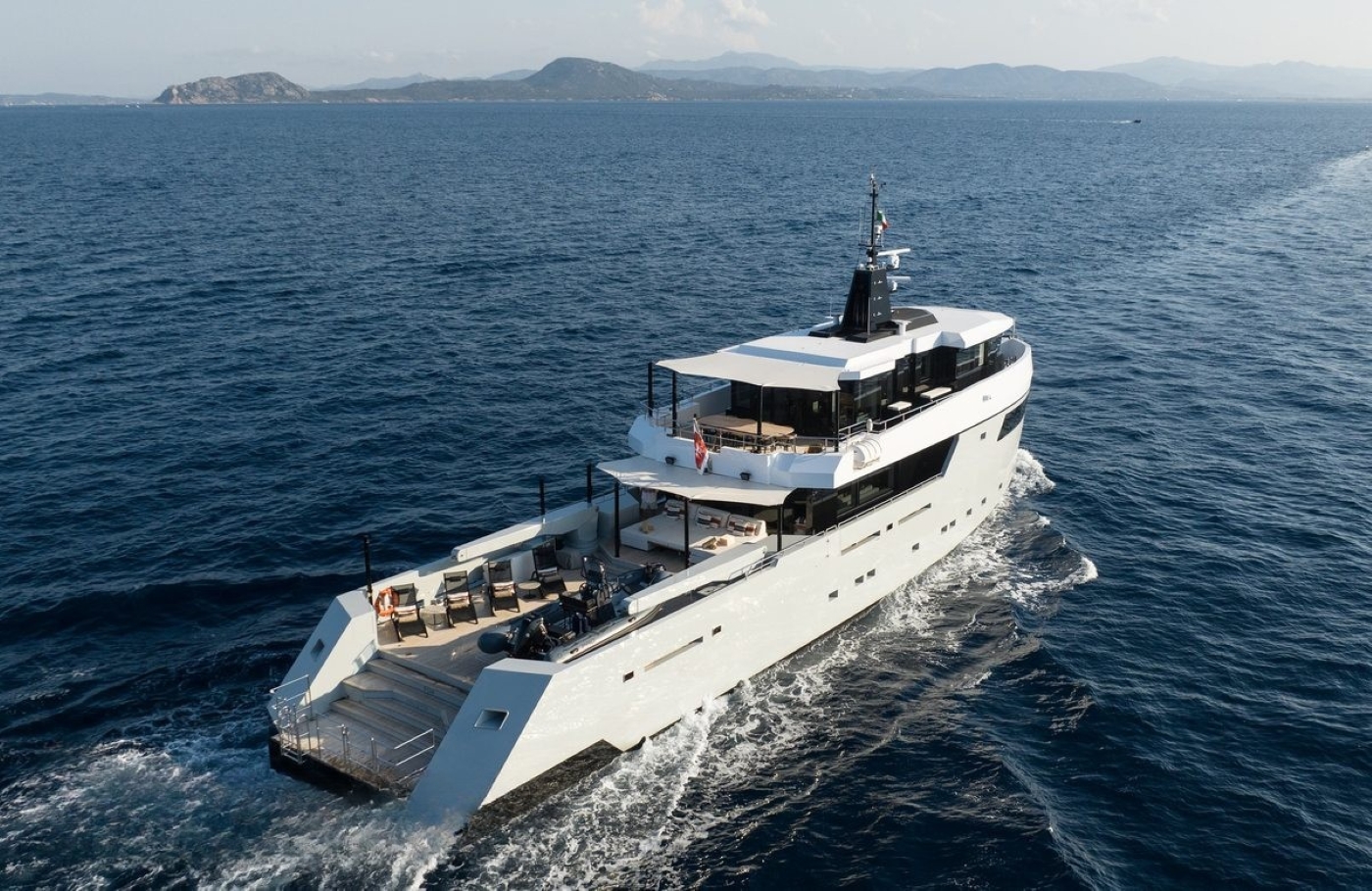 Motor Yacht FOX.jpg
